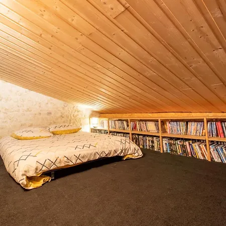 Des Bois Du Charme Hébergement de vacances *